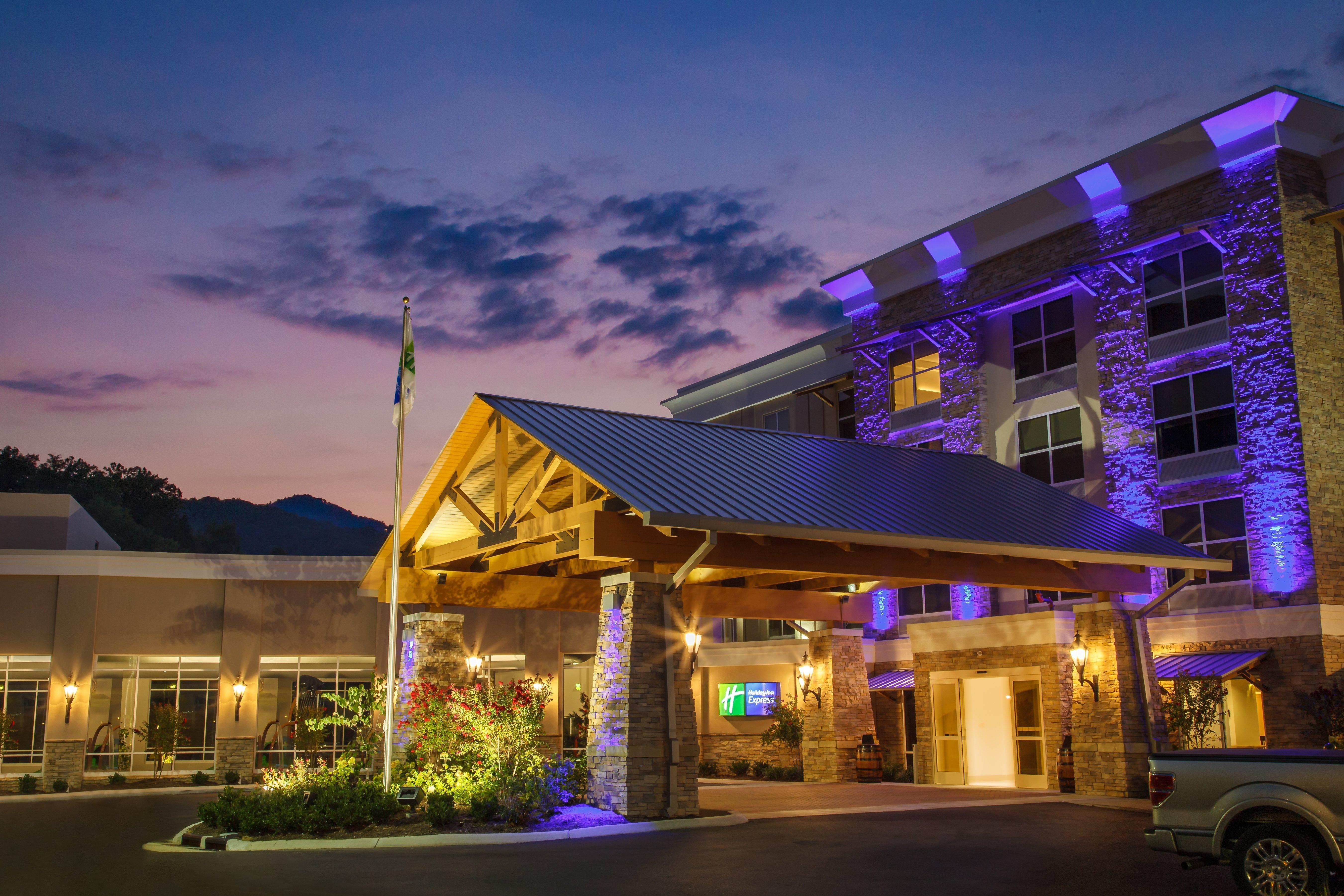Holiday Inn Express Gatlinburg Downtown By Ihg Exterior foto